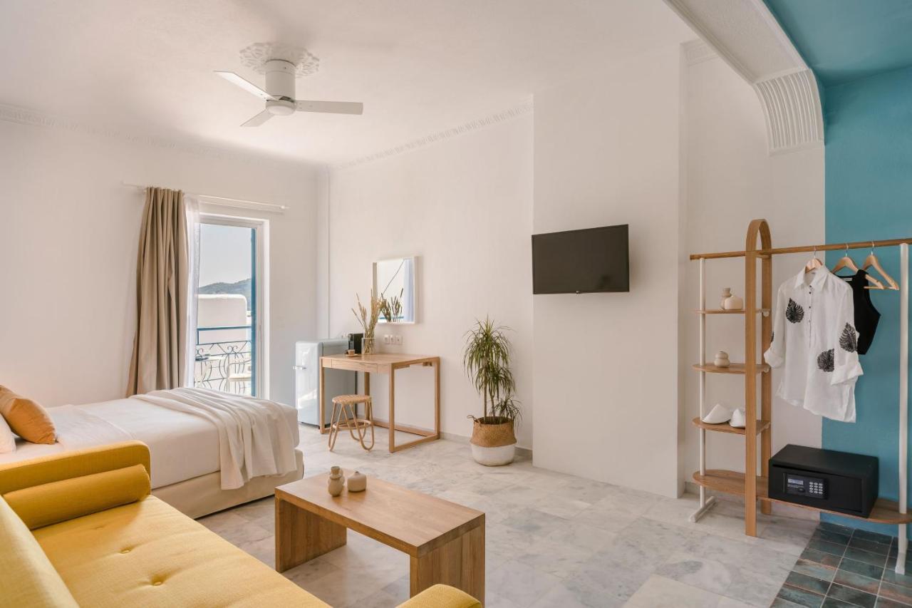 The Blue Hotel Скиатос Екстериор снимка